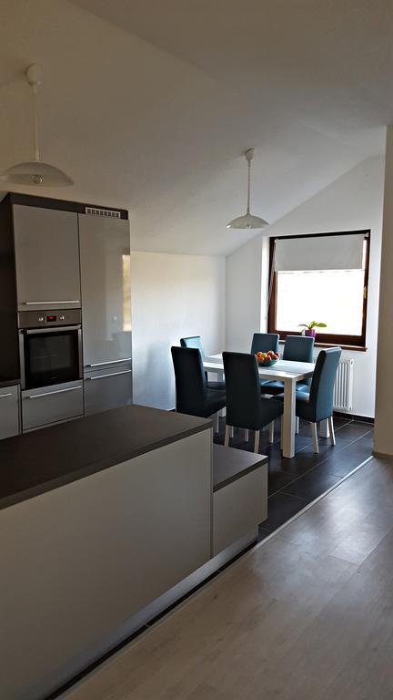 Apartment Lipa Irinovac ห้อง รูปภาพ