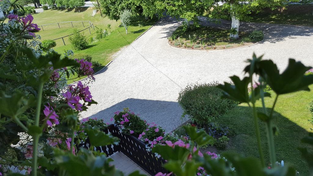 Apartment Lipa Irinovac ภายนอก รูปภาพ